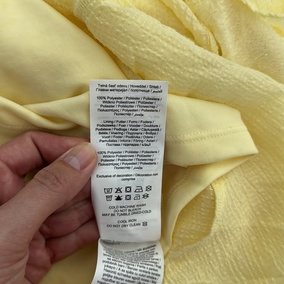 NWT NEW Vero Moda Marie Ruffle Dress in Mellow Yellow rosette appliqué plunge - Picture 10 of 10